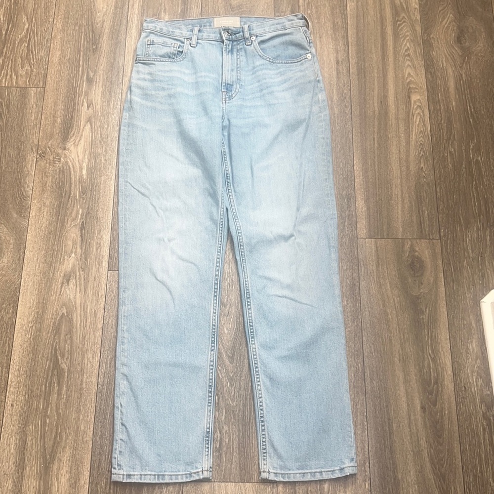 Everlane - The Cheeky Jean
